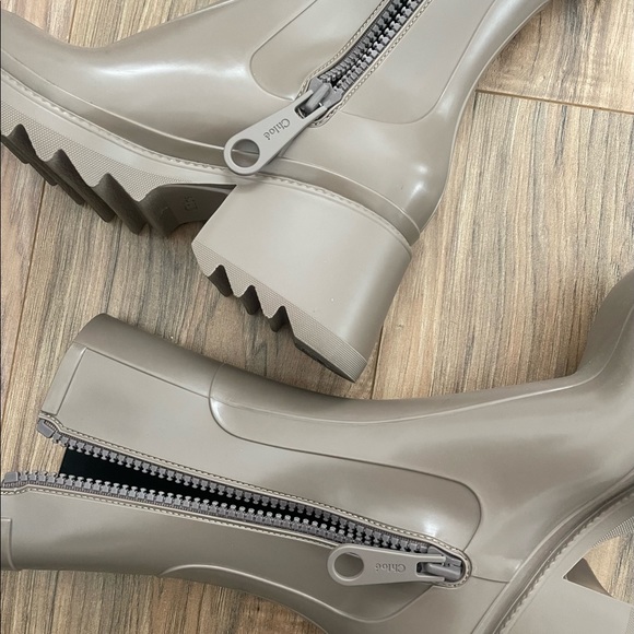 Chloe Betty Rainboots - Picture 8 of 9